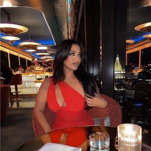 Meet your Posher, Carolina